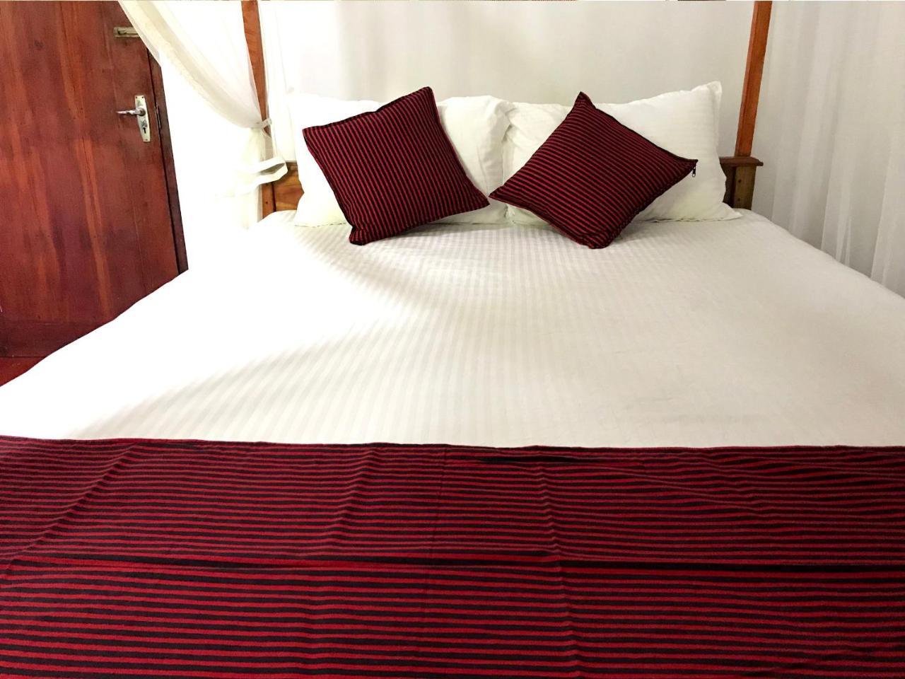 Damith Tourist Inn Mirissa Ngoại thất bức ảnh